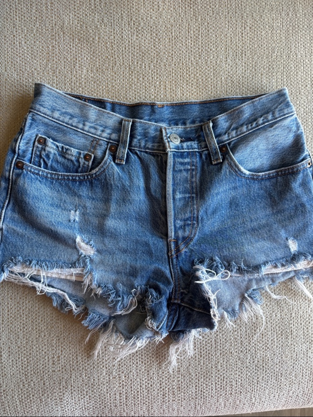 Classic Levi’s 501 High-Rise Distressed Denim Shorts - Blue